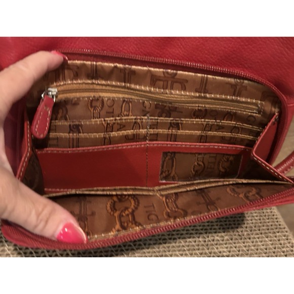 Tignanello Genuine Leather Crossbody Handbag Purse Red Organizer - Picture 4 of 6